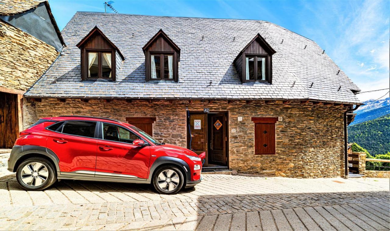 Apartamentos Aran Montcorbau Exteriör bild