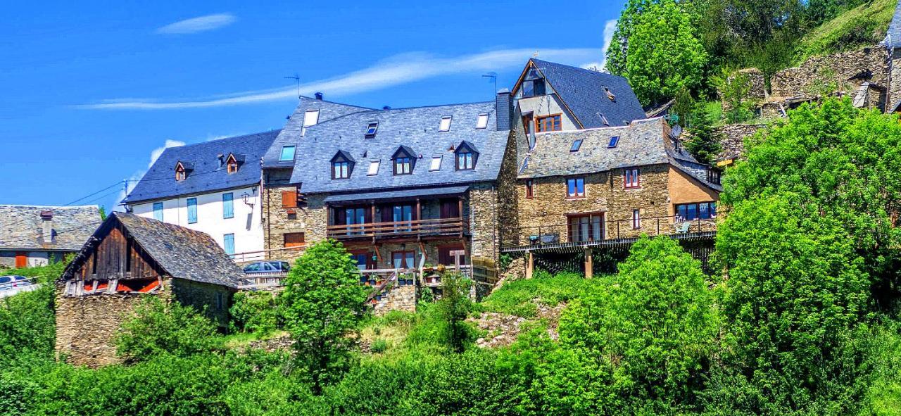 Apartamentos Aran Montcorbau Exteriör bild