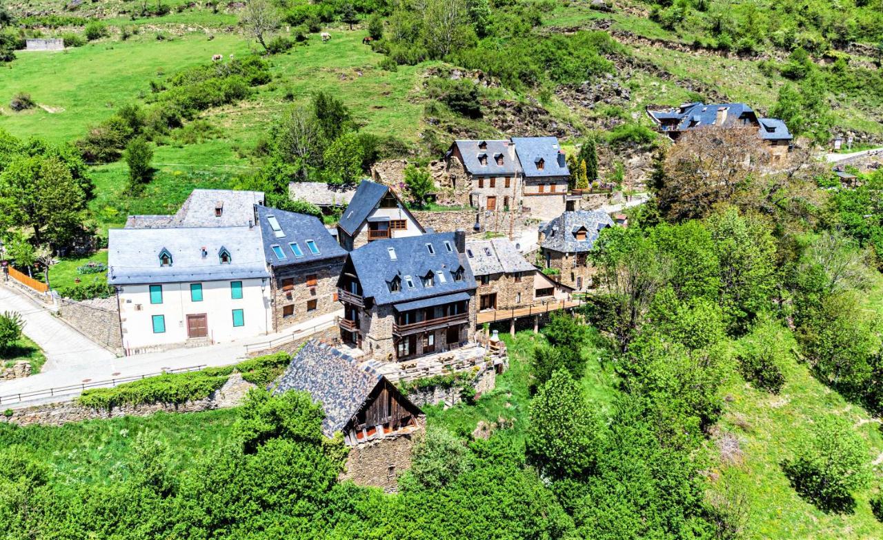 Apartamentos Aran Montcorbau Exteriör bild