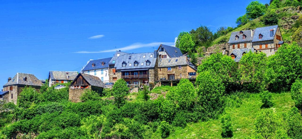 Apartamentos Aran Montcorbau Exteriör bild