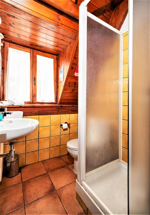 Apartamentos Aran Montcorbau Exteriör bild