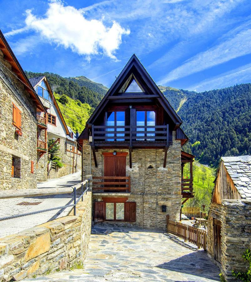 Apartamentos Aran Montcorbau Exteriör bild